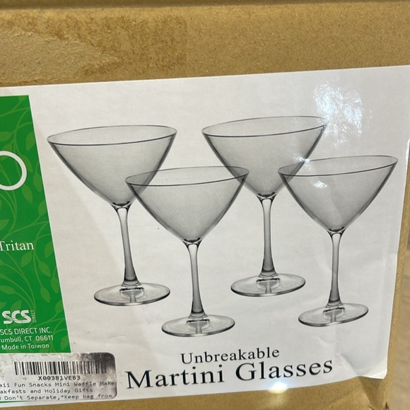 D'eco Unbreakable Stemmed Martini Glasses (4) - Picture 1 of 10